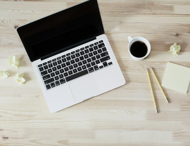 The Shift Away From Manual Proposal Work: 5 AI-Powered RFP Platforms